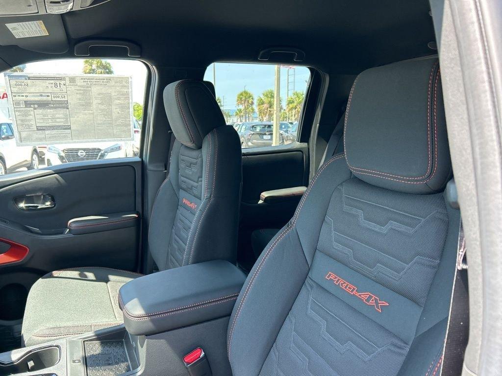 Nissan Frontier Pro-4X - Thumbnail 17