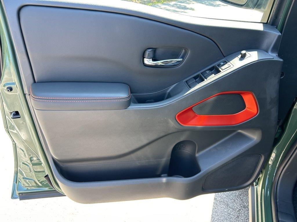 Nissan Frontier Pro-4X - Thumbnail 13