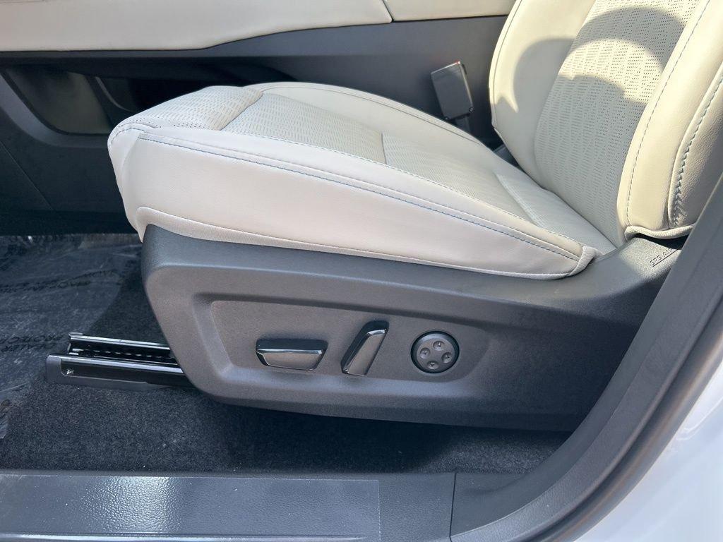 Nissan Murano Platinum - Thumbnail 18