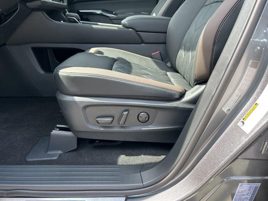 Nissan Pathfinder Platinum - Thumbnail 18