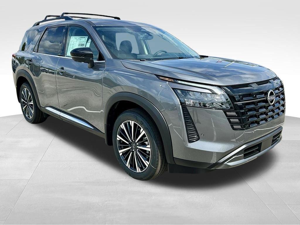 Nissan Pathfinder Platinum - Thumbnail 4