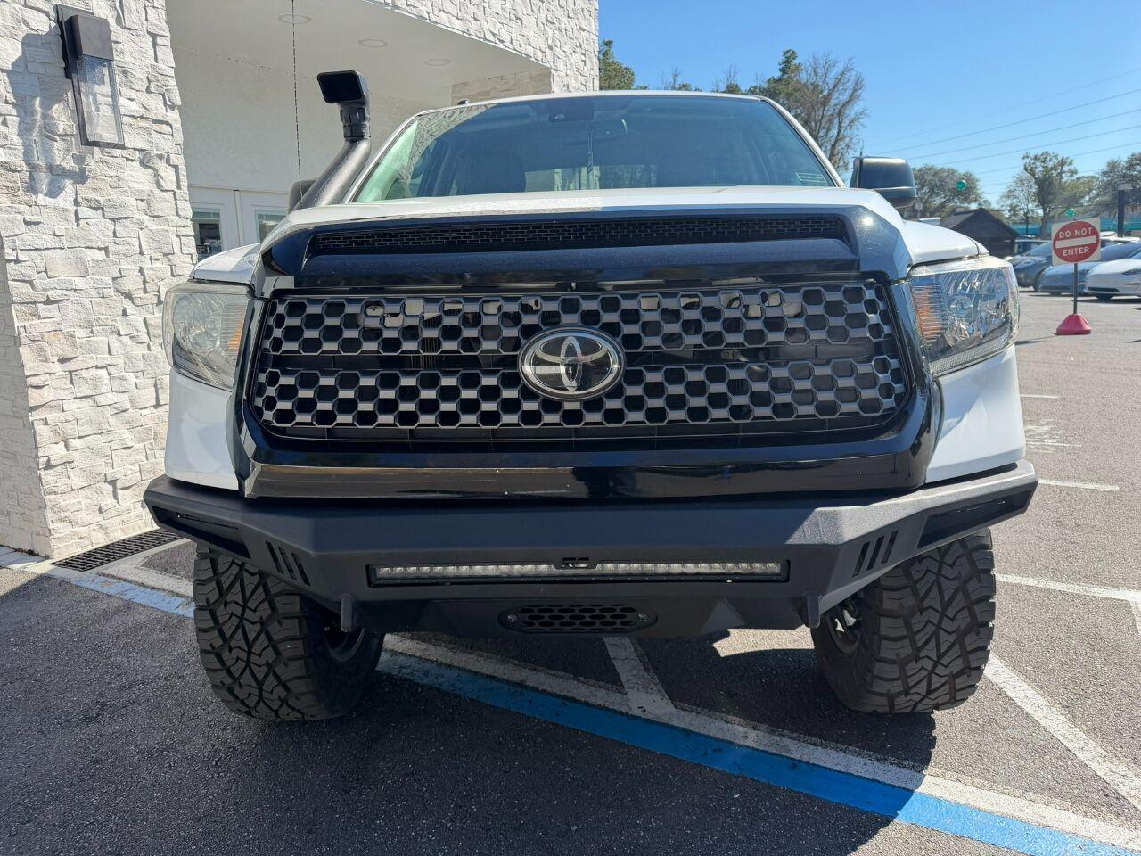 Toyota Tundra 4WD - Thumbnail 4