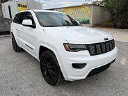 Jeep Grand Cherokee Laredo - Thumbnail 4
