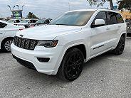 Jeep Grand Cherokee Laredo - Thumbnail 2