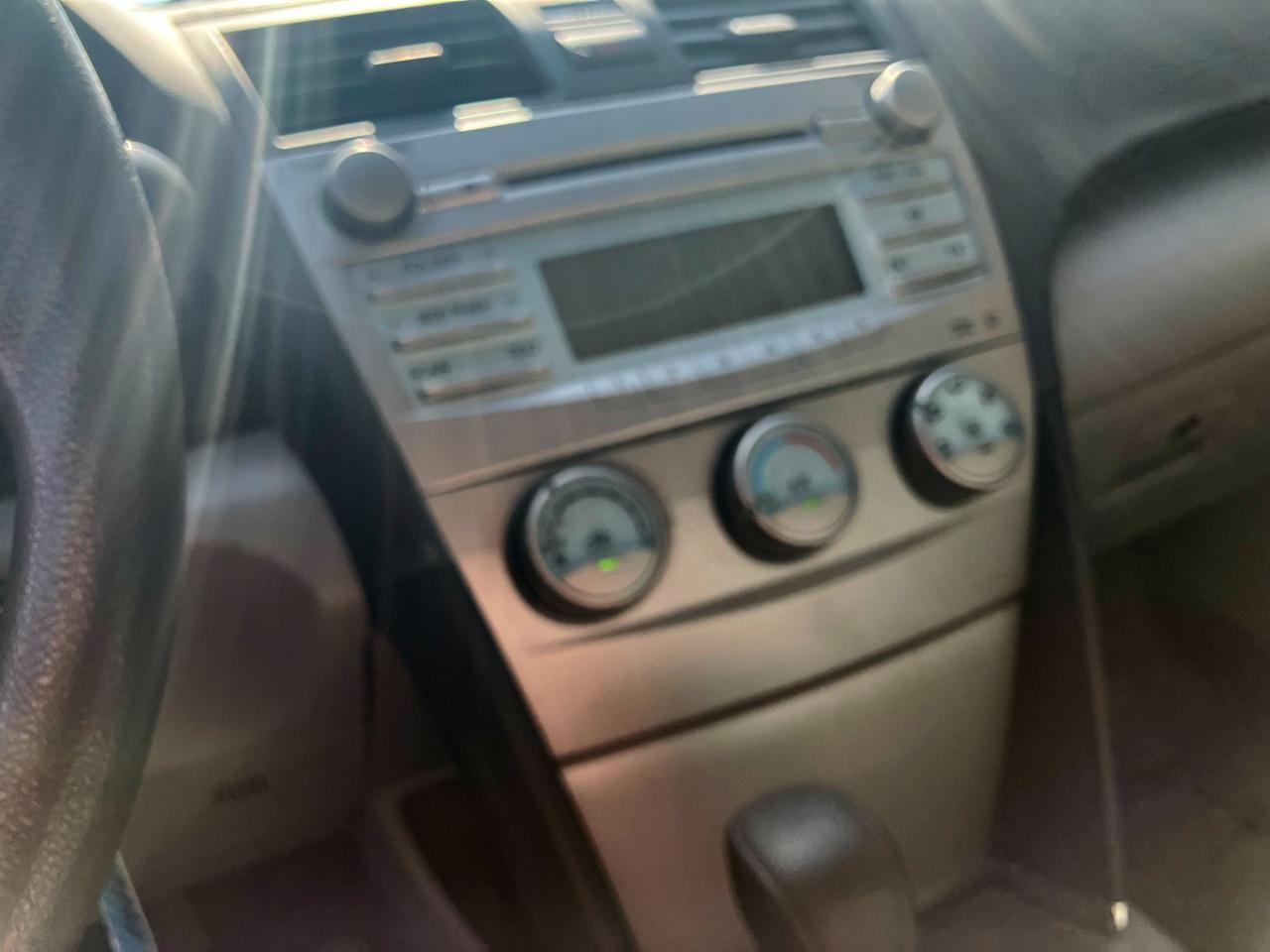 Toyota Camryse 5-Spd At - Thumbnail 10