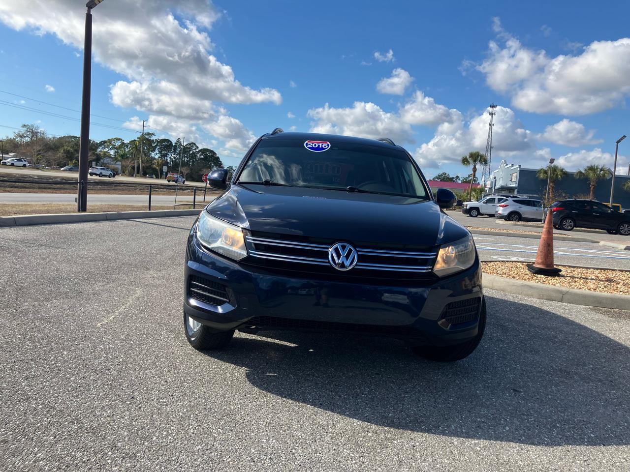 Volkswagen Tiguans - Thumbnail 9