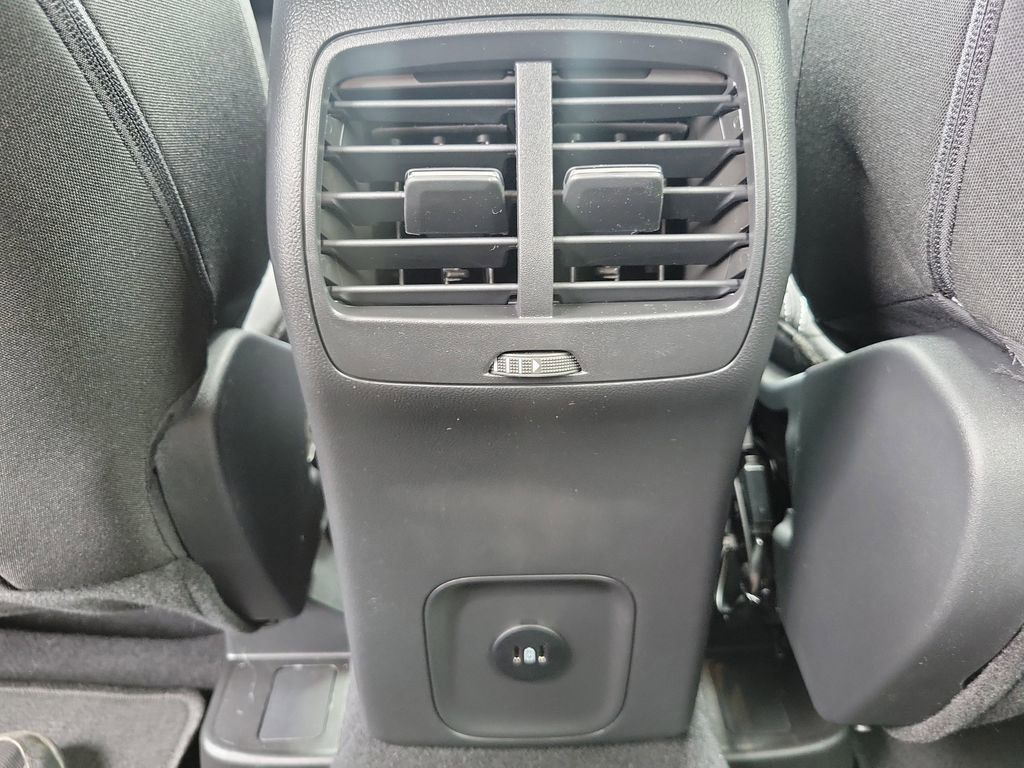 Ford Escape - Thumbnail 11