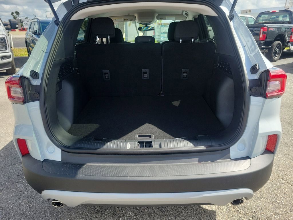 Ford Escape - Thumbnail 9