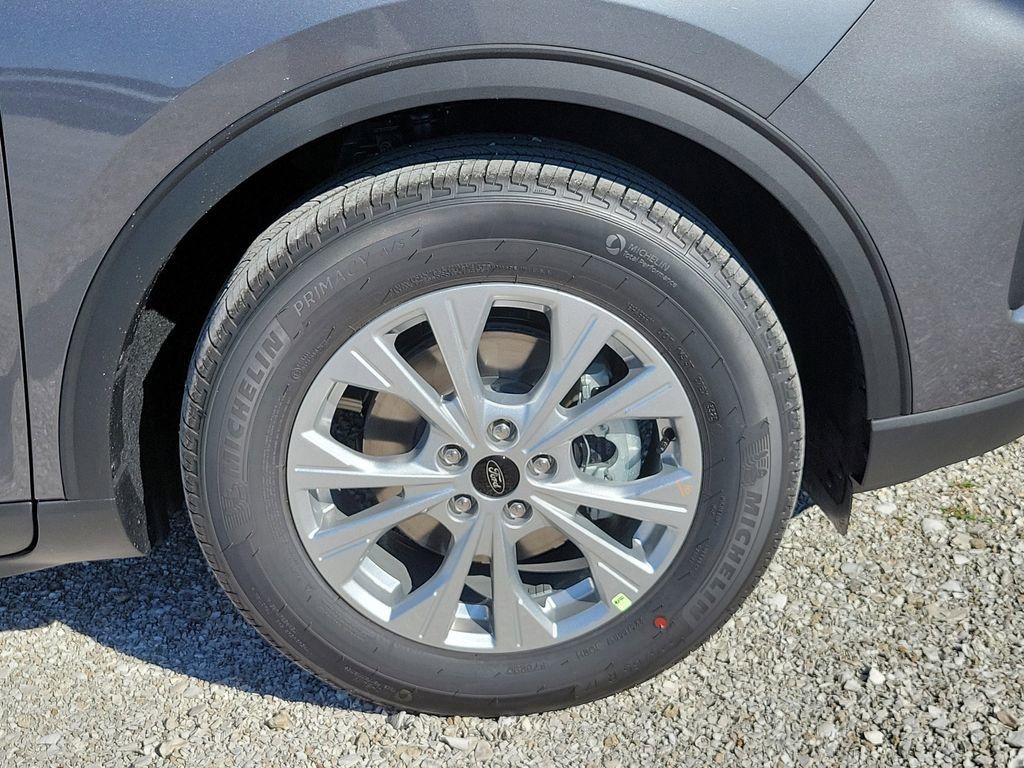 Ford Escape - Thumbnail 7