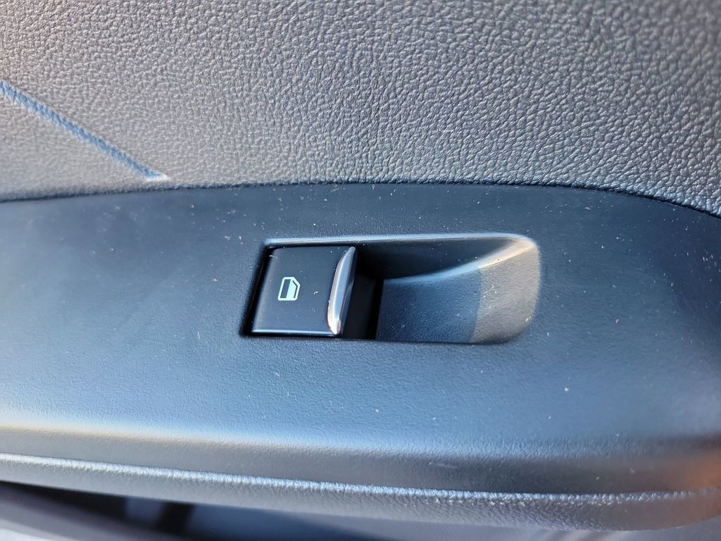 Ford Escape - Thumbnail 18