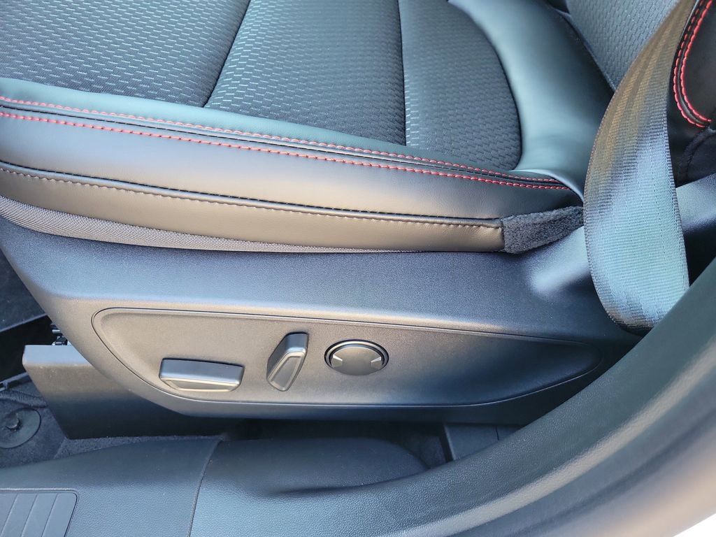 Ford Escape - Thumbnail 20