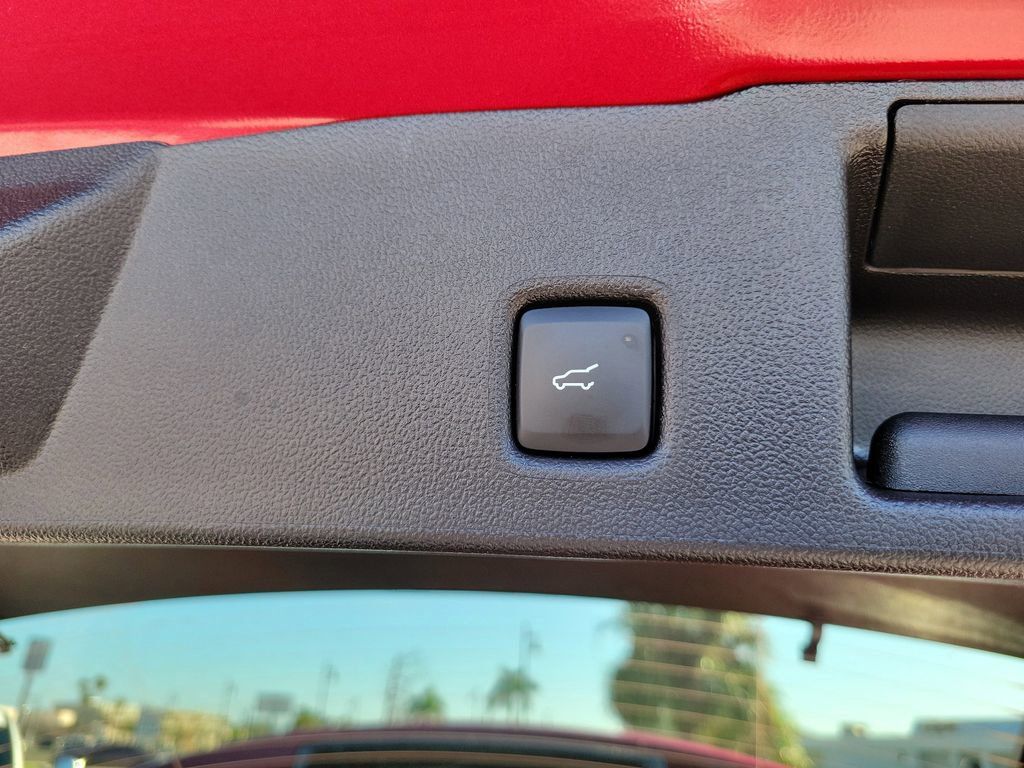 Ford Escape - Thumbnail 10