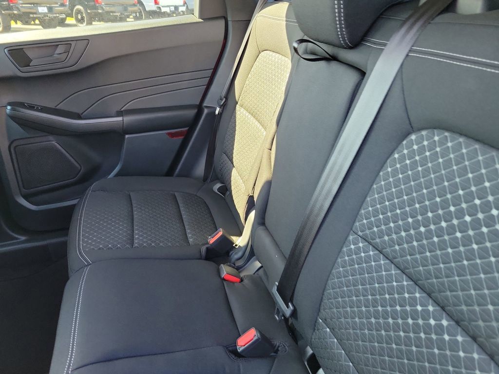 Ford Escape - Thumbnail 11