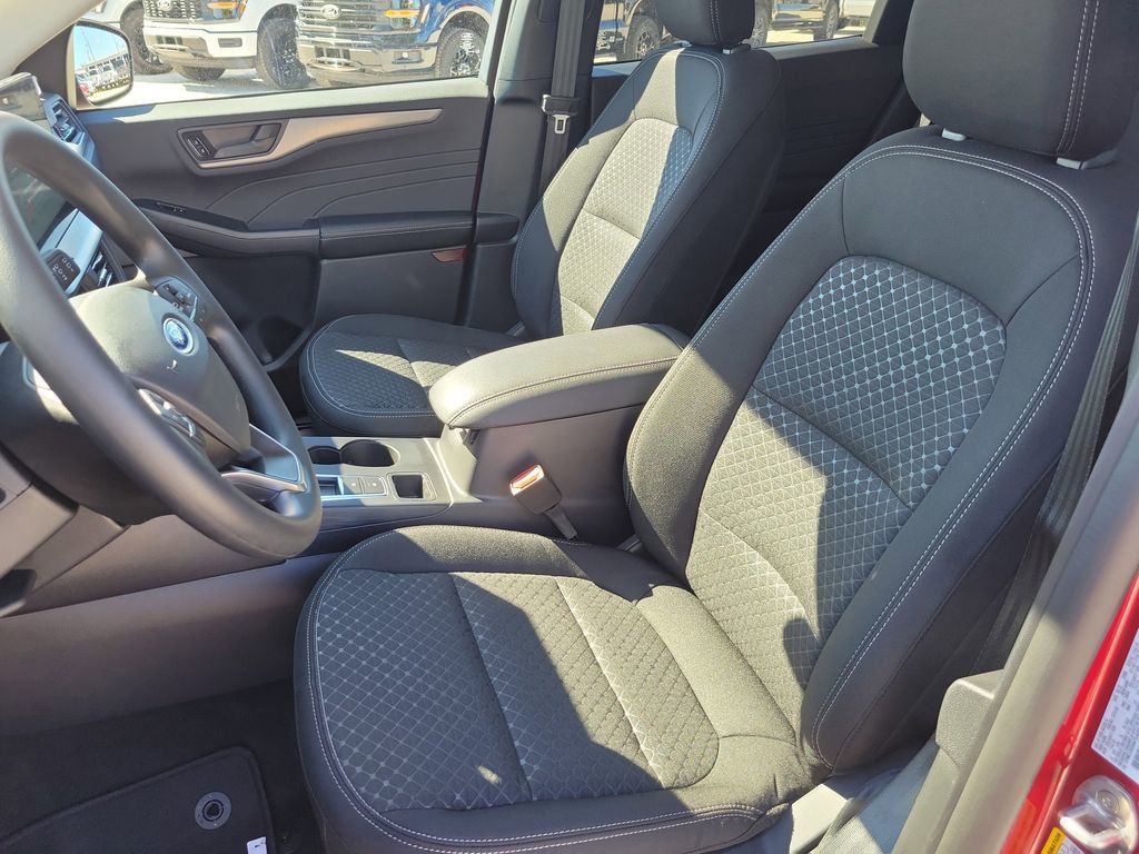 Ford Escape - Thumbnail 19