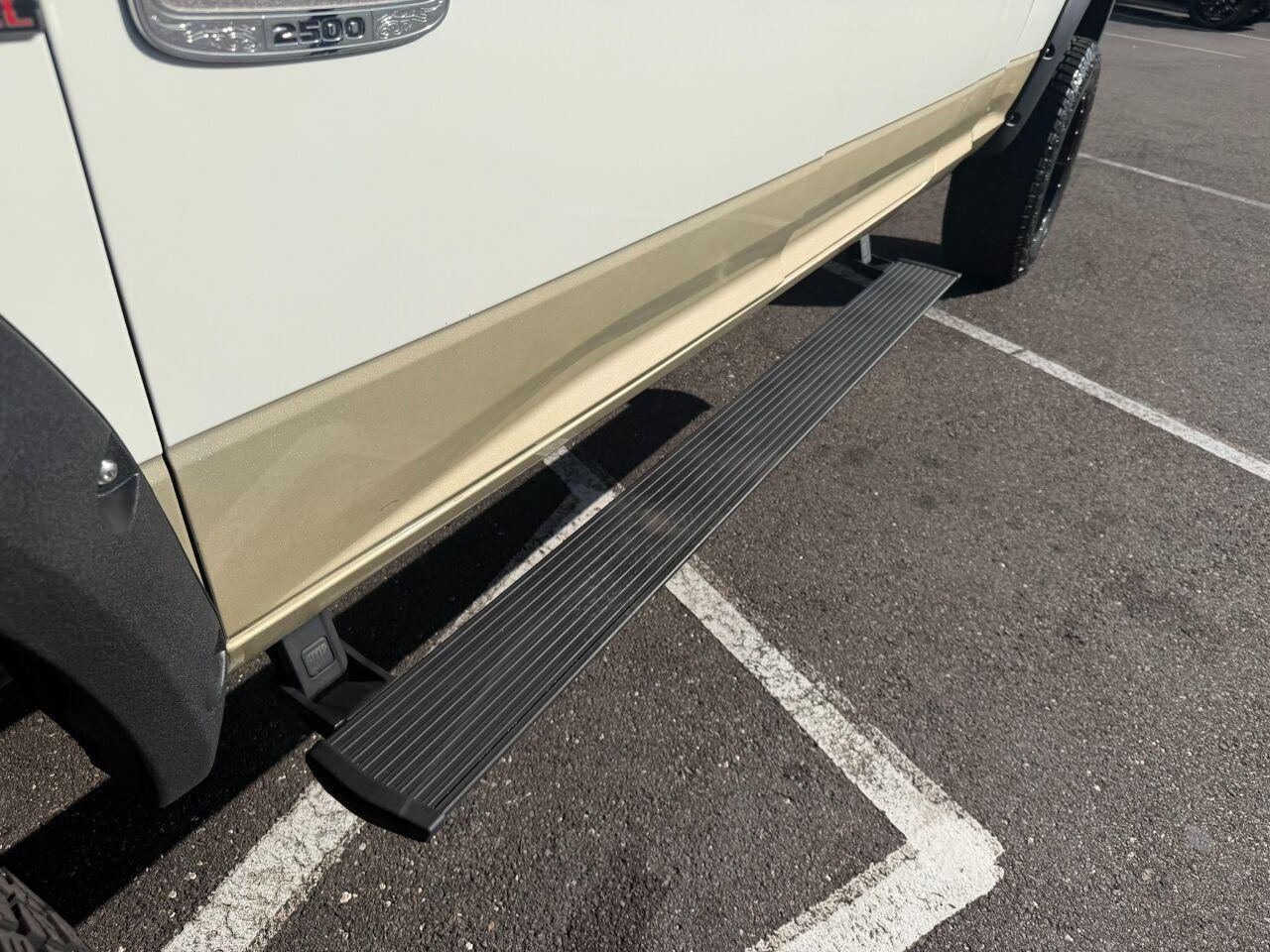 Ram 2500 - Thumbnail 9