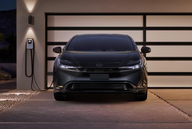 Toyota Prius Plug-In Hybrid For Sale In Venice, Fl - Thumbnail 3