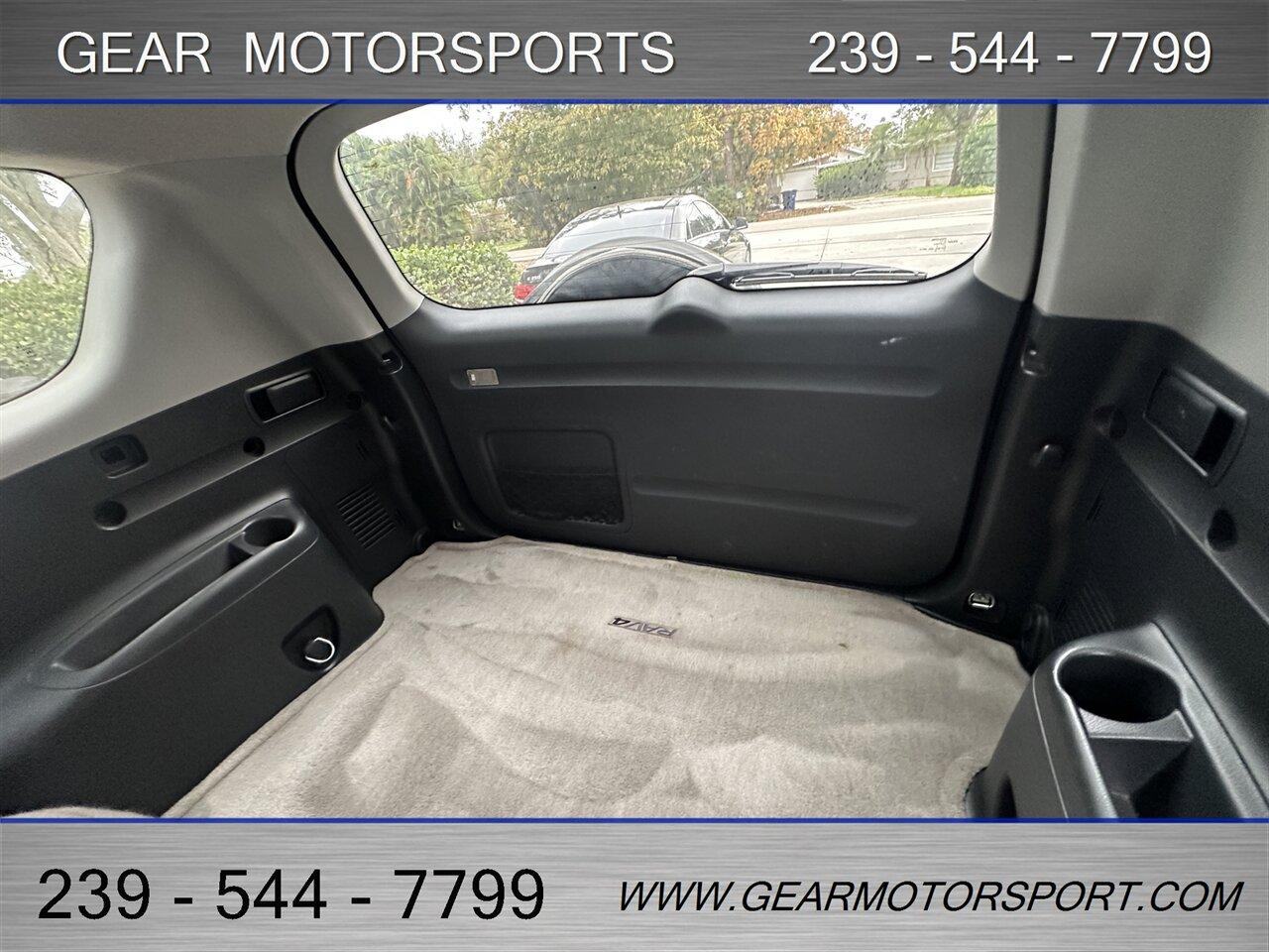 Toyota Rav4 - Thumbnail 18