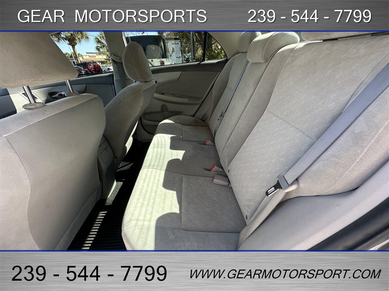 Toyota Corolla Le - Thumbnail 17