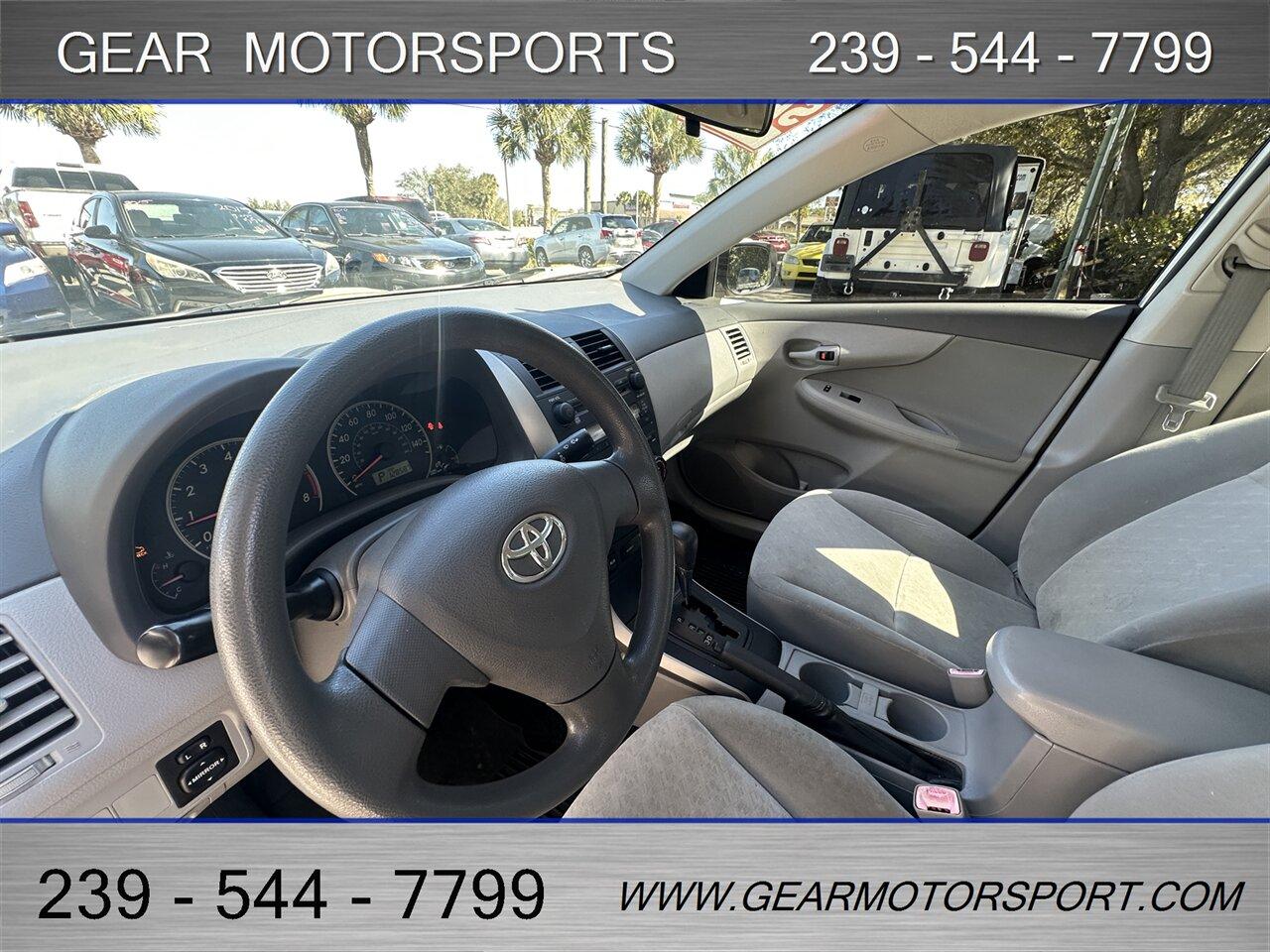 Toyota Corolla Le - Thumbnail 12