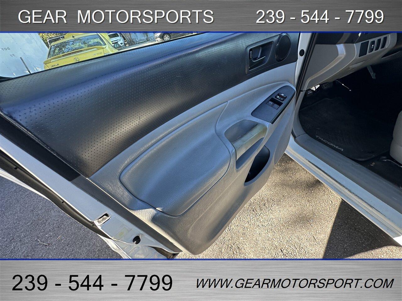 Toyota Tacoma 2.7L Long Bed Extended Cab - Thumbnail 10