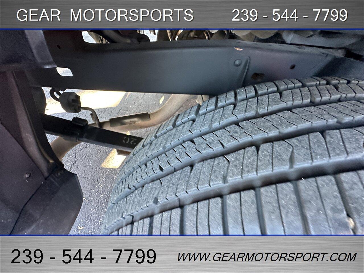 Toyota Tacoma 2.7L Long Bed Extended Cab - Thumbnail 11