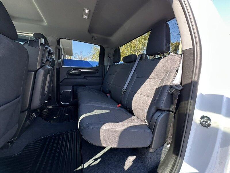 Chevrolet Silverado 1500 - Thumbnail 14