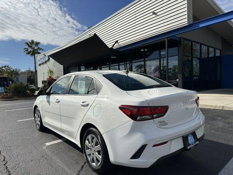 Kia Rio - Thumbnail 3