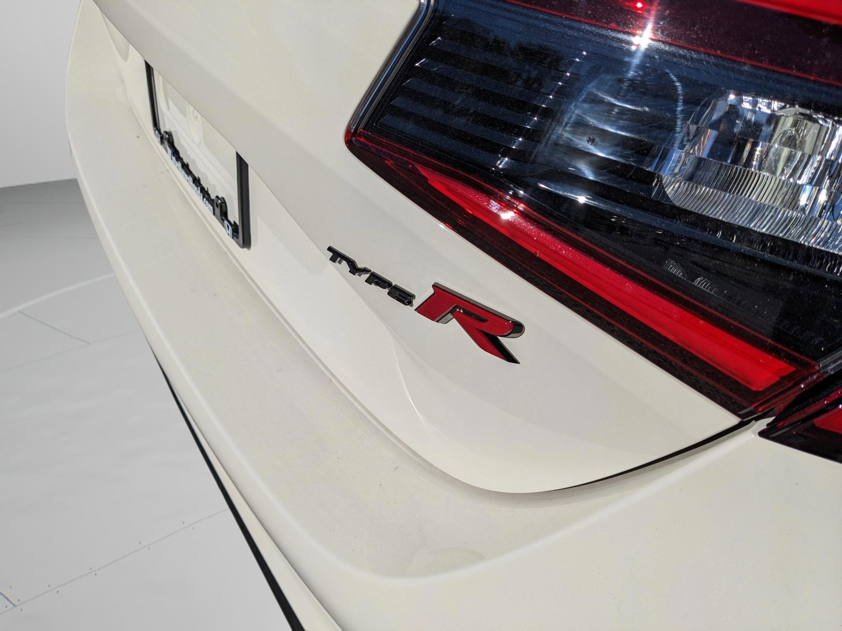 Honda Civic Type R - Thumbnail 13