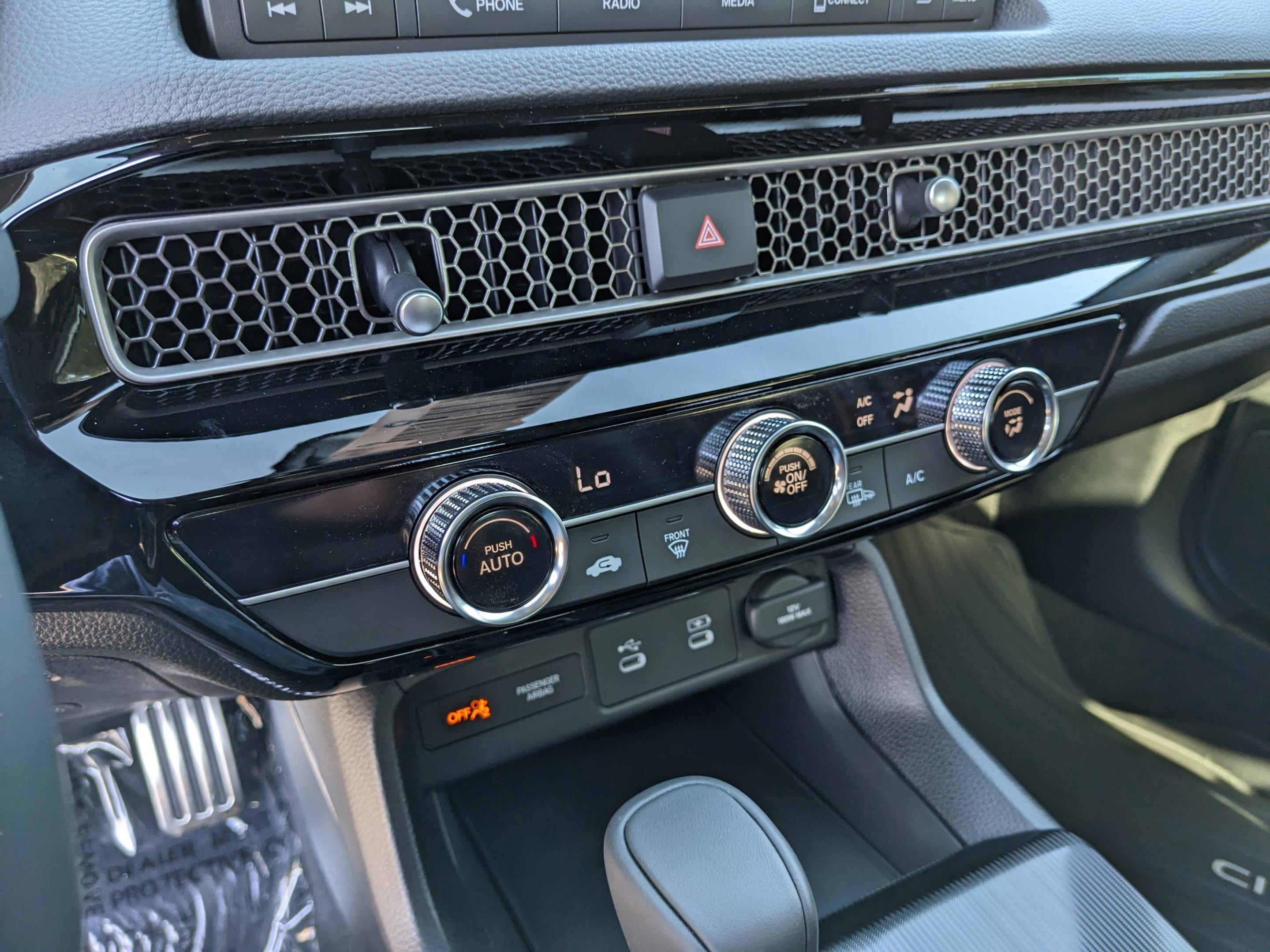 Honda Civic Sedan Sport - Thumbnail 18