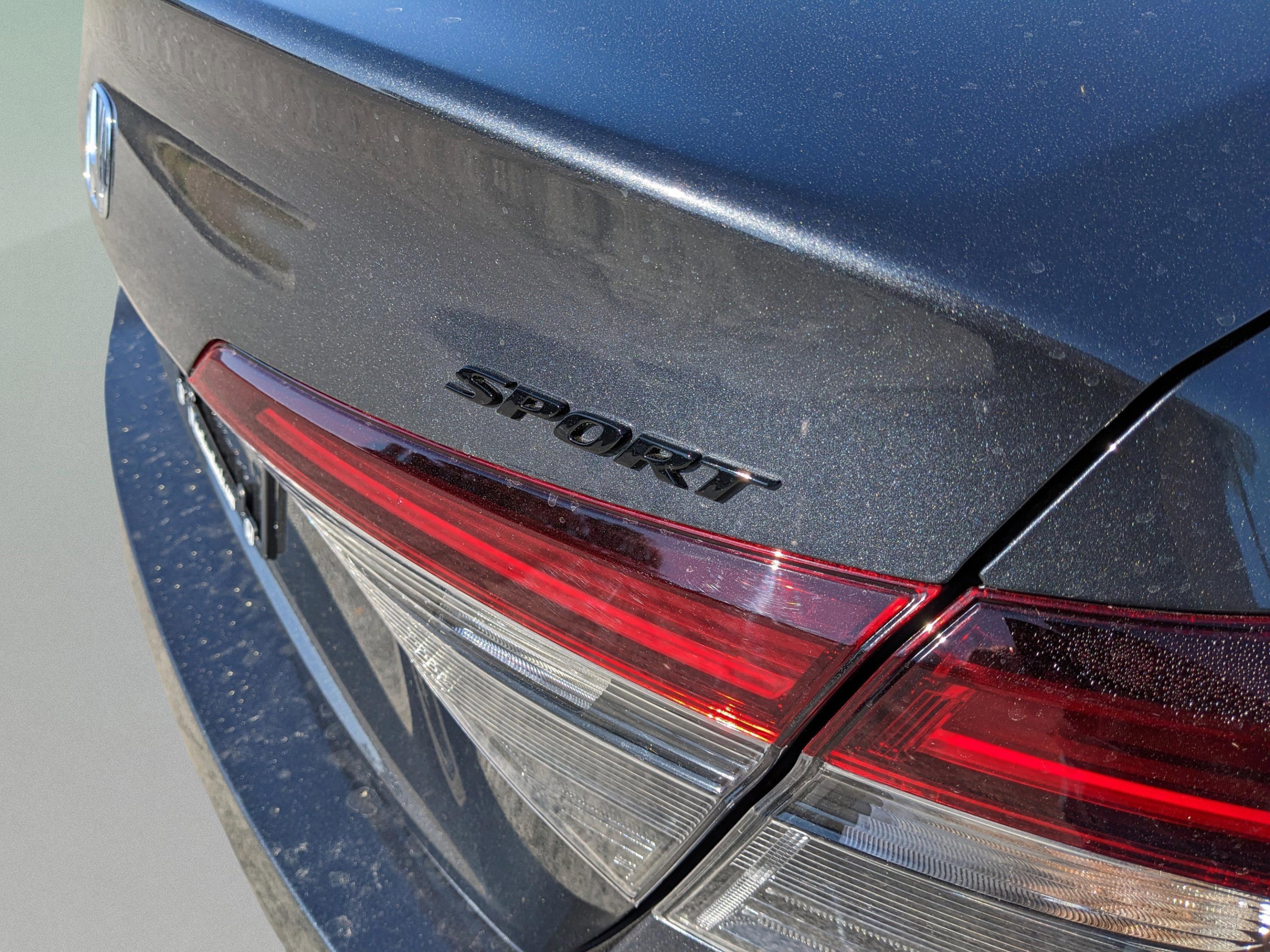 Honda Civic Sedan Sport - Thumbnail 12