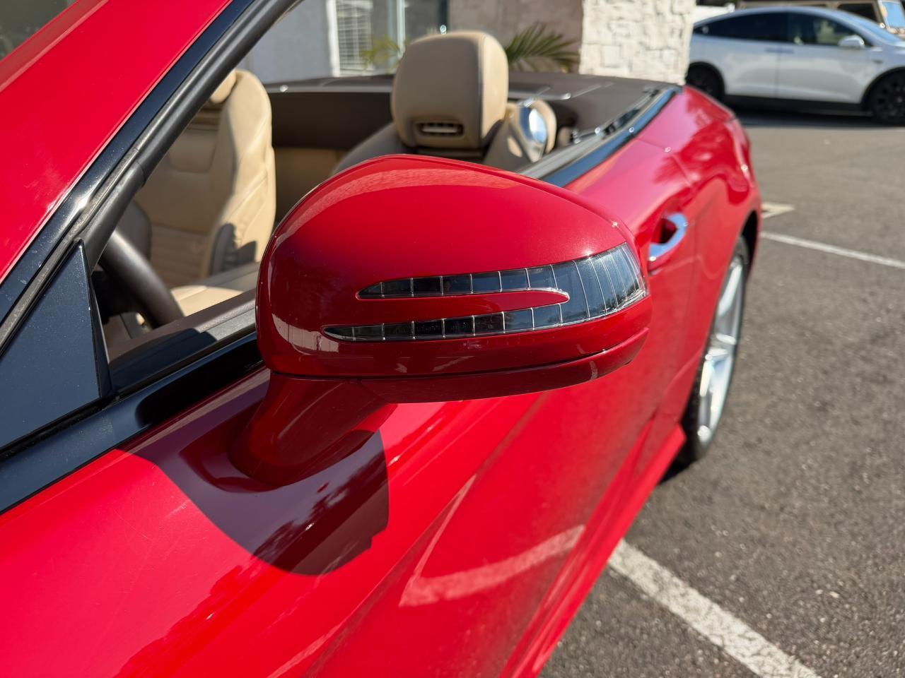 Mercedes-Benz SL-Class - Thumbnail 8