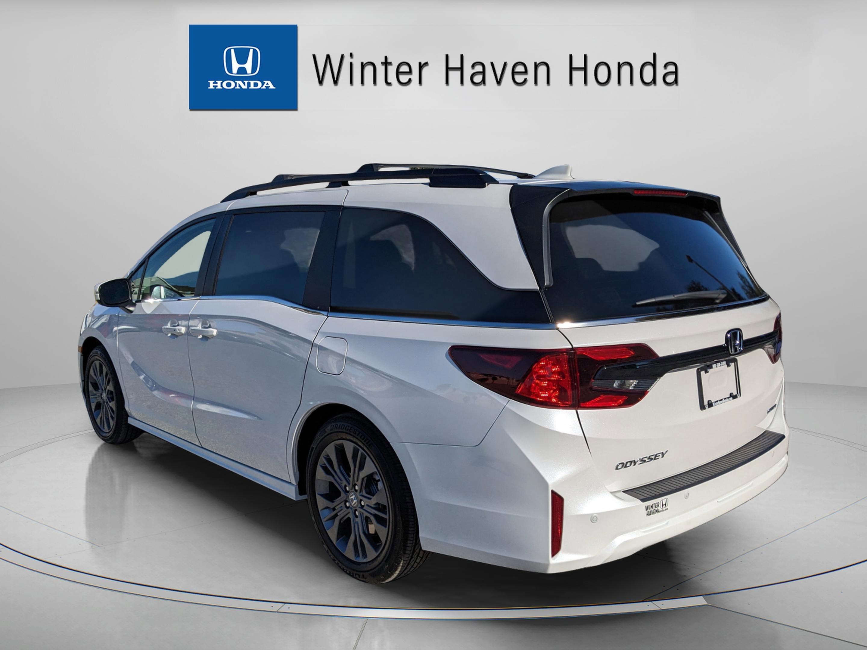 Honda Odyssey Touring - Thumbnail 5