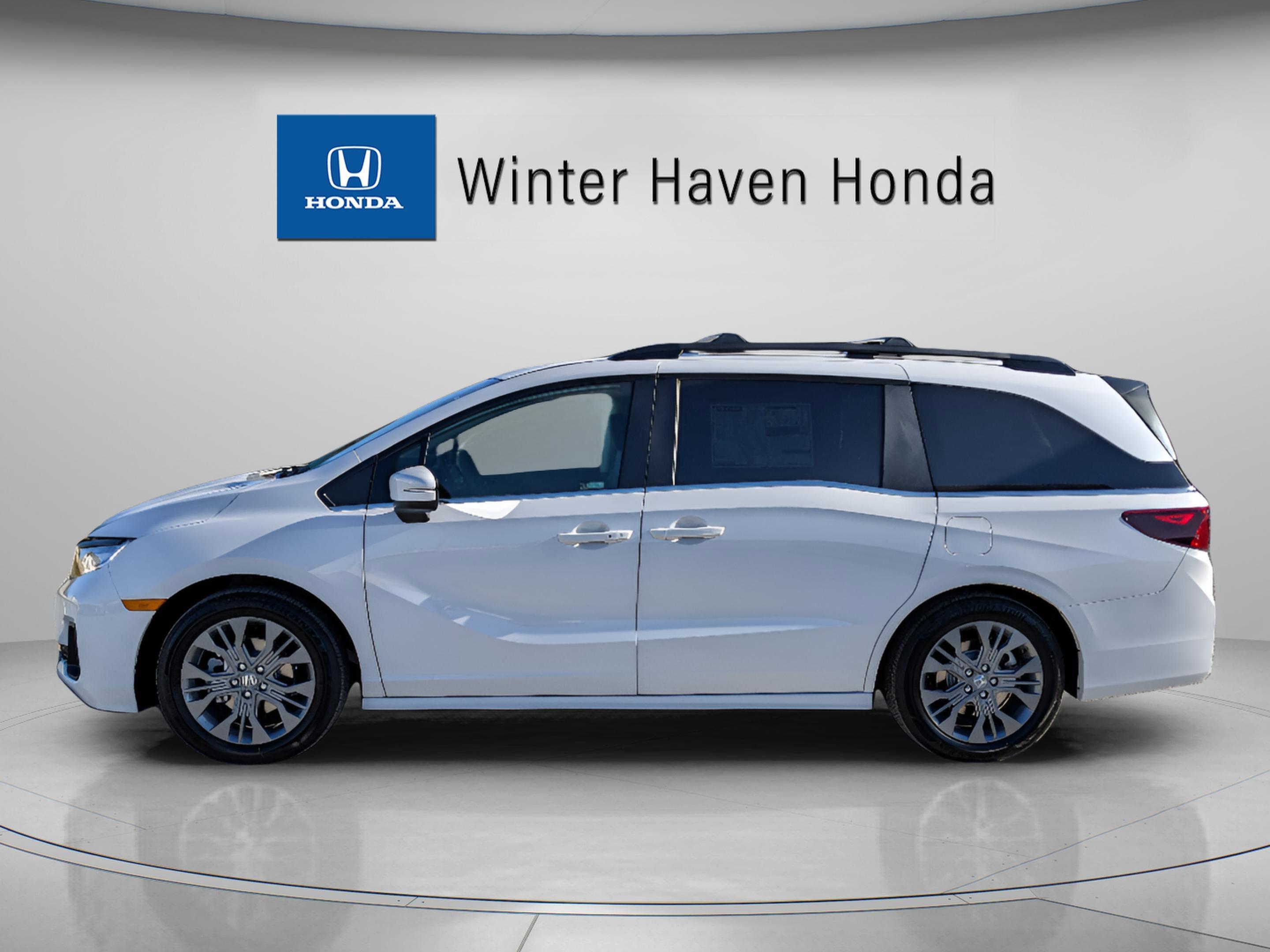 Honda Odyssey Touring - Thumbnail 4