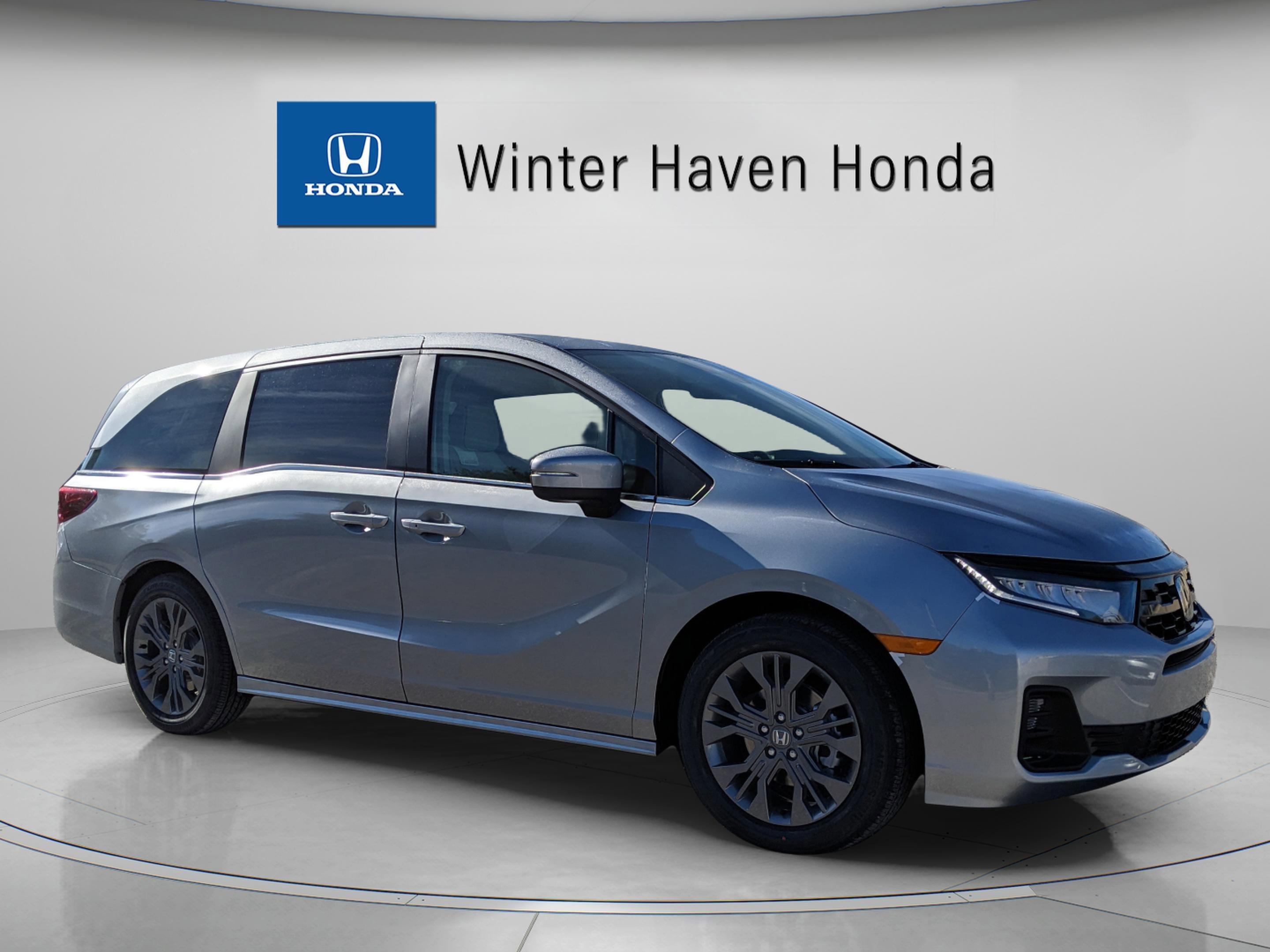 Honda Odyssey Touring - Thumbnail 2
