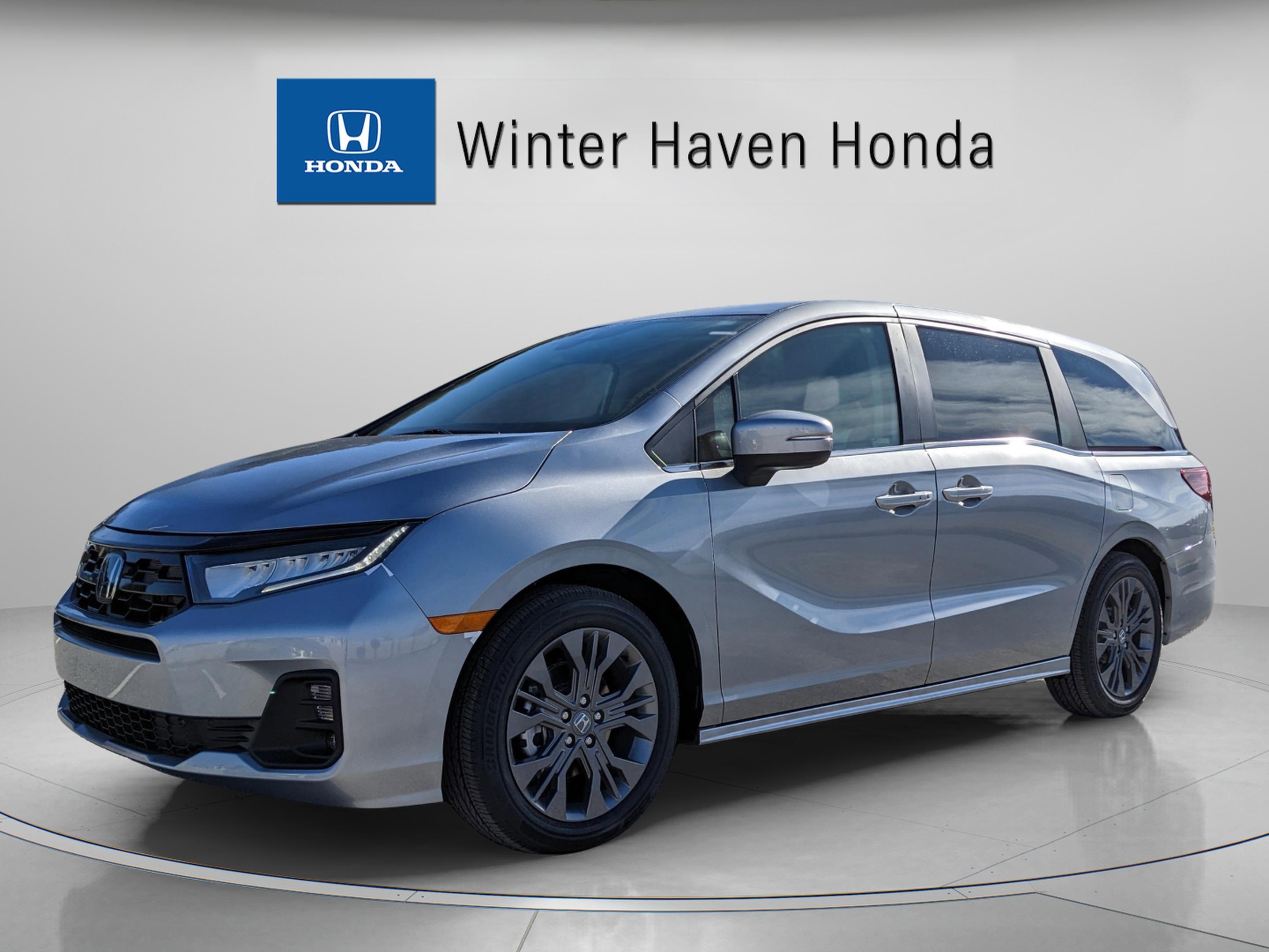 Honda Odyssey Touring - Thumbnail 3