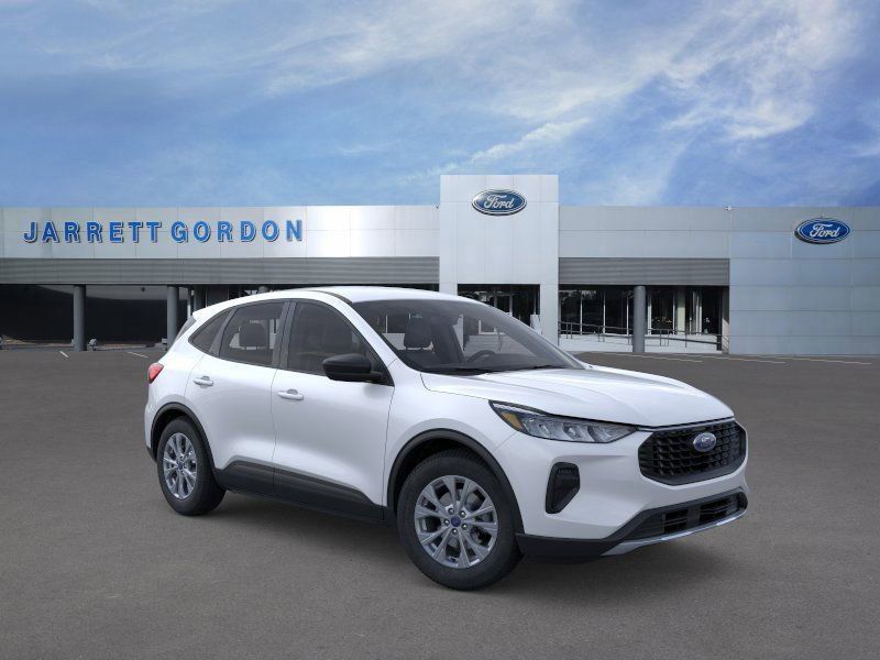 Ford Escape - Thumbnail 7