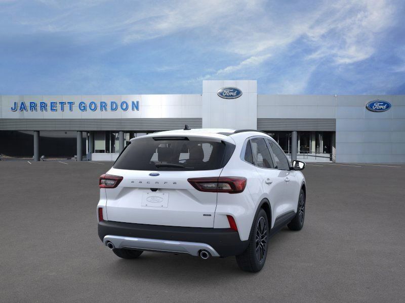 Ford Escape - Thumbnail 8