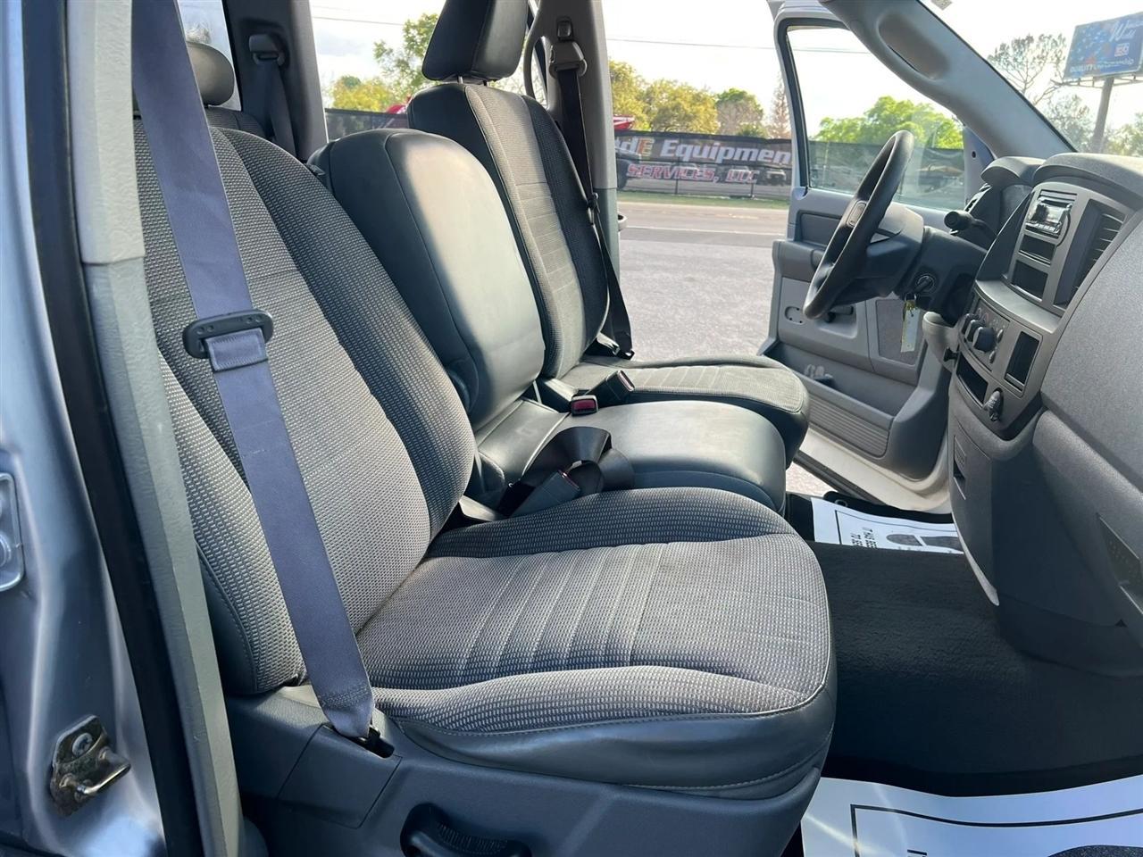 Dodge Ram 1500St Quad Cab 2Wd - Thumbnail 14