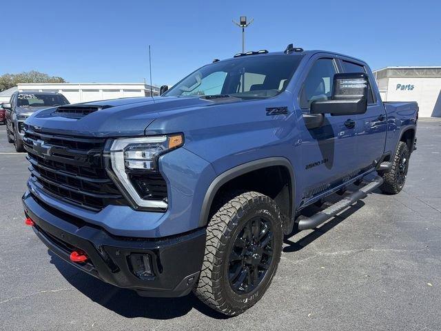 Chevrolet Silverado 2500 Hd Lt - Thumbnail 4