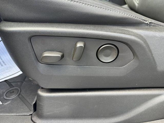 Chevrolet Suburban Z71 - Thumbnail 19