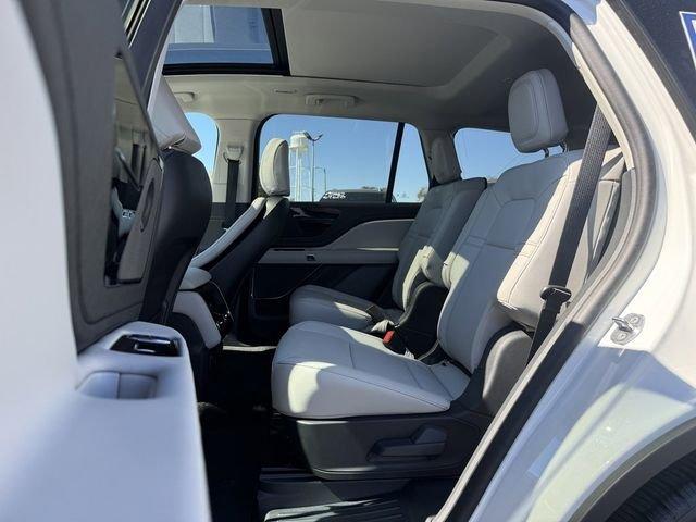 Lincoln Aviator Premiere - Thumbnail 14
