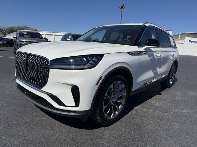 Lincoln Aviator Premiere - Thumbnail 4