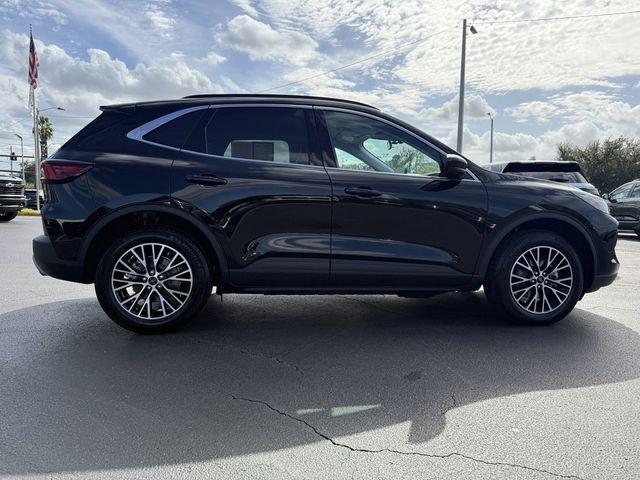 Ford Escape Plug-In Hybrid Base - Thumbnail 9