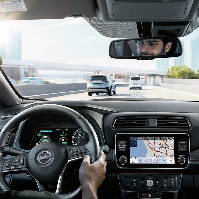 Nissan Leaf - Thumbnail 8