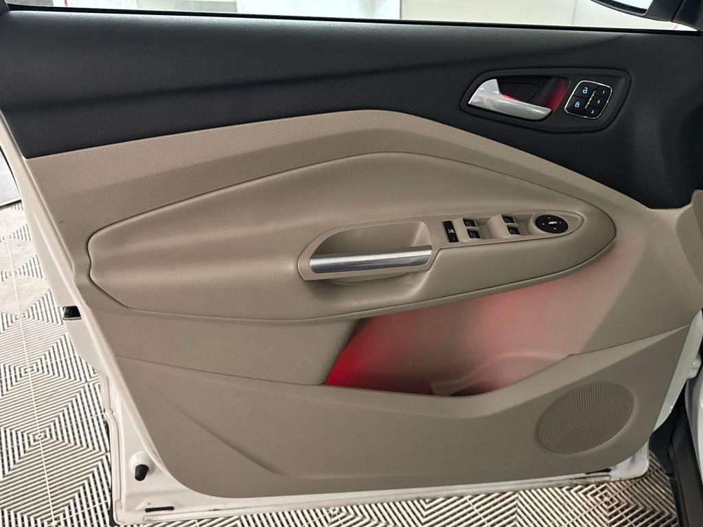 Ford Escape Titanium - Thumbnail 17