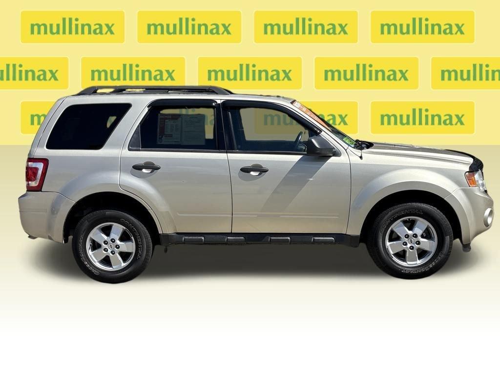 Ford Escape Xlt - Thumbnail 3