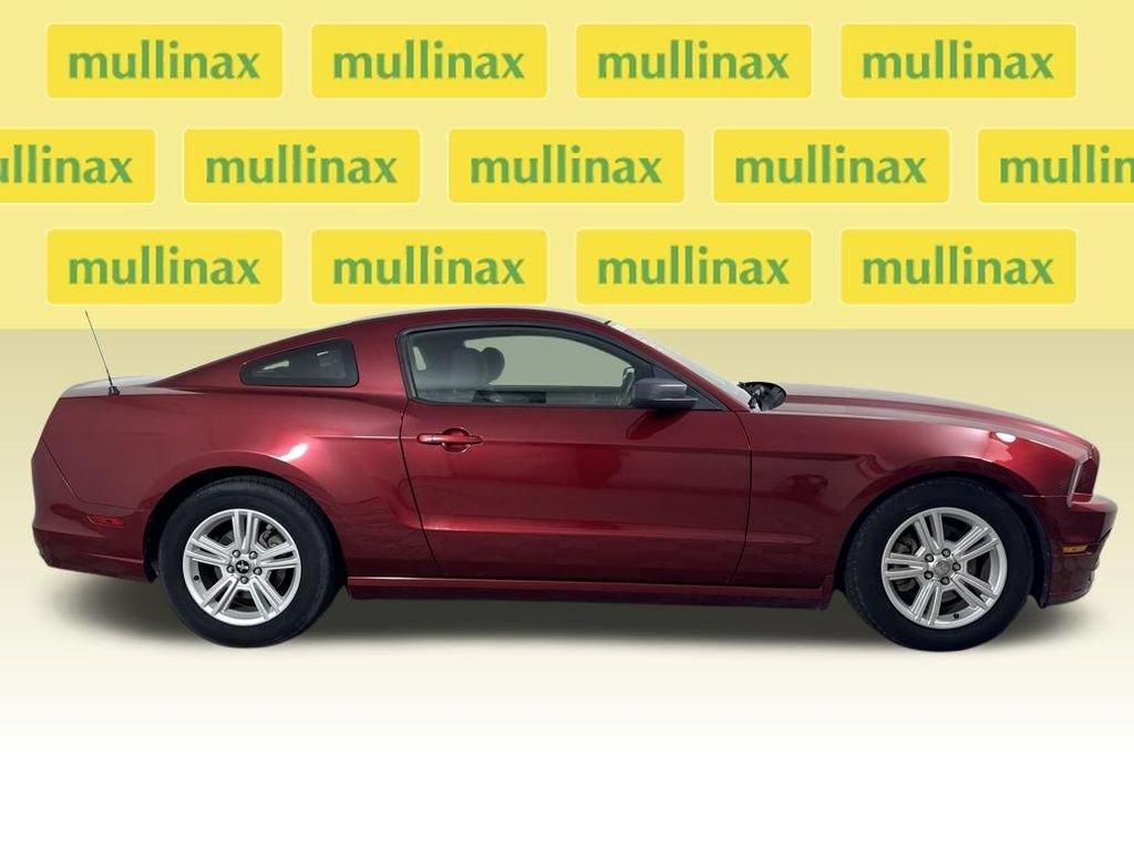 Ford Mustang V6 - Thumbnail 4