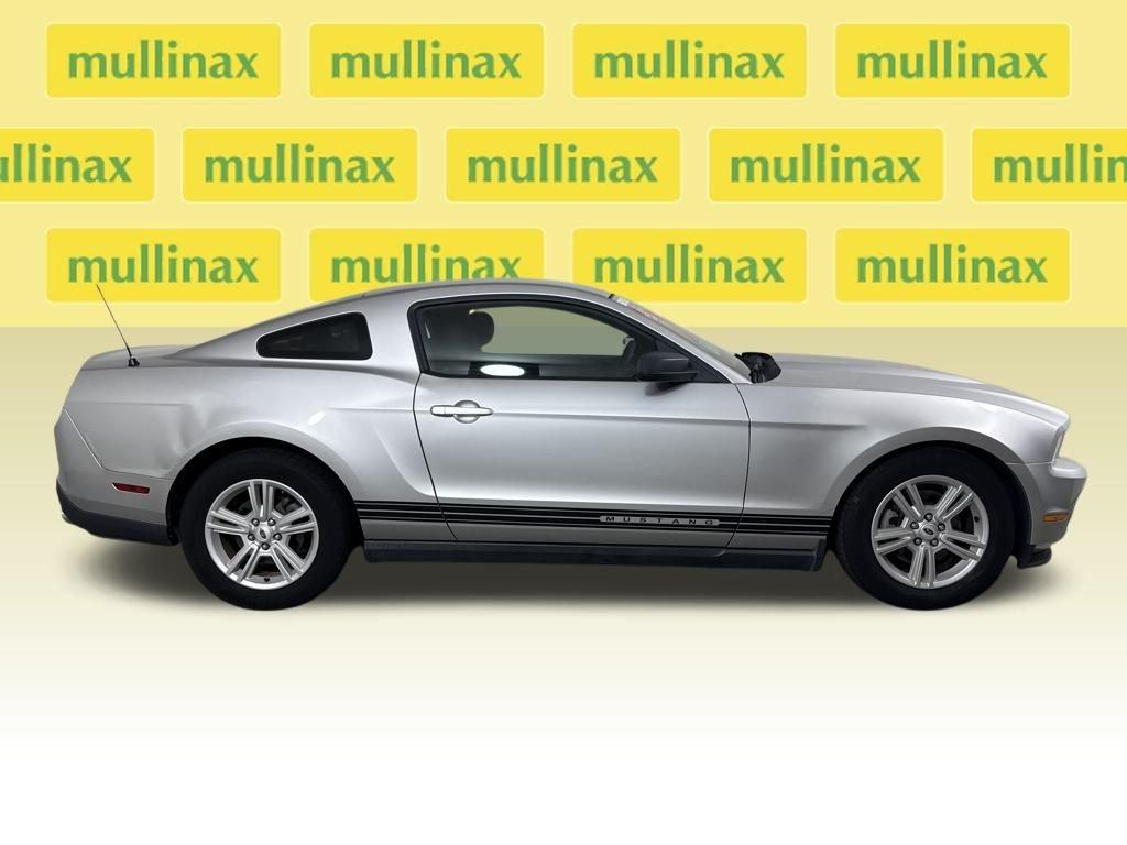 Ford Mustang V6 - Thumbnail 3