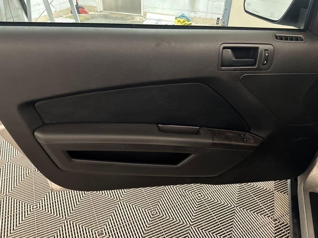 Ford Mustang V6 - Thumbnail 16