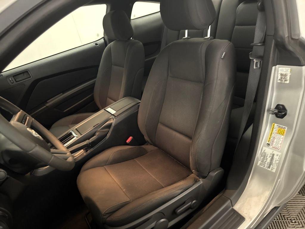 Ford Mustang V6 - Thumbnail 17